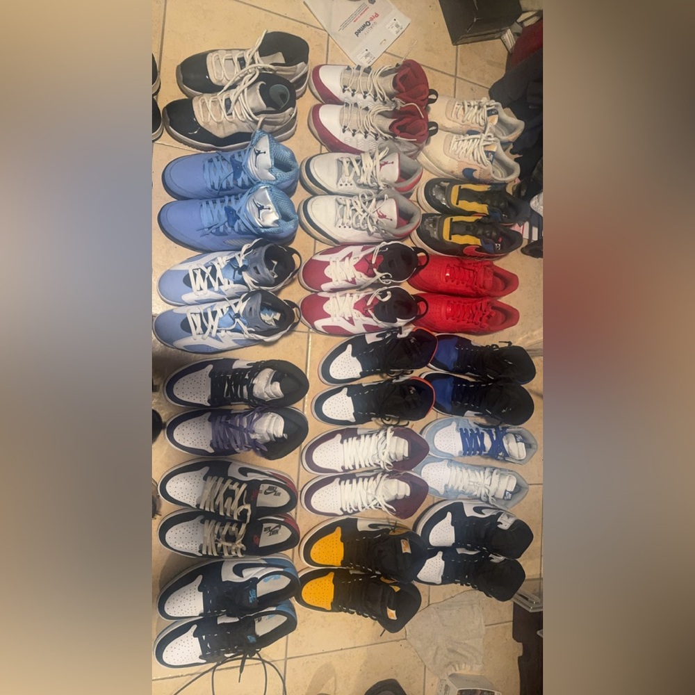 Shoe collection - Picture 2 of 5